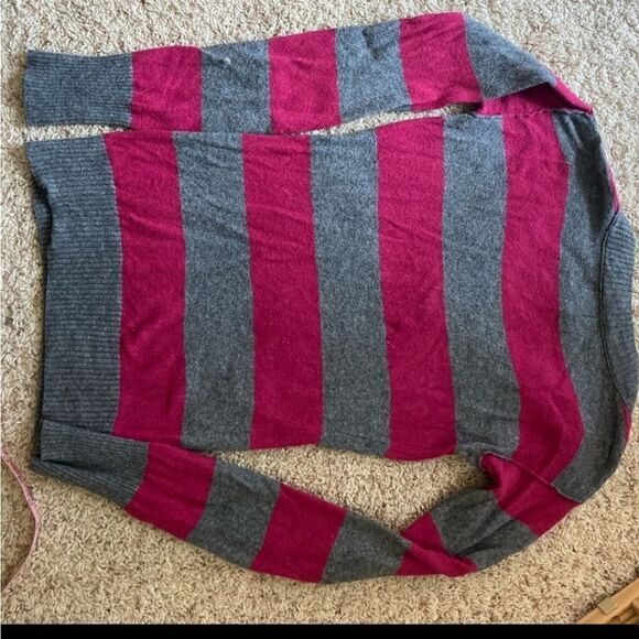 Mossimo Striped V Neck Sweater - Picture 7 of 8